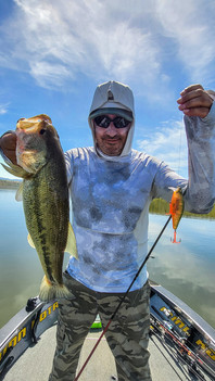 Séjour pêche en Estrémadure Espagne Guide de pêche Cédrick Plasseau, séjour tout compris, pêche brochet, black bass, sandre, barbeau, chanel catfish, haut de gamme, leurre dur