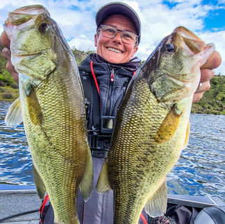 Pêche Extremadura Estrémadure, séjour pêche tout compris en Espagne, meilleur camp de pêche d'Estrémadure, guide de pêche français, bass boat, Tracker, Ranger, pêche du black bass, voyage pêche record