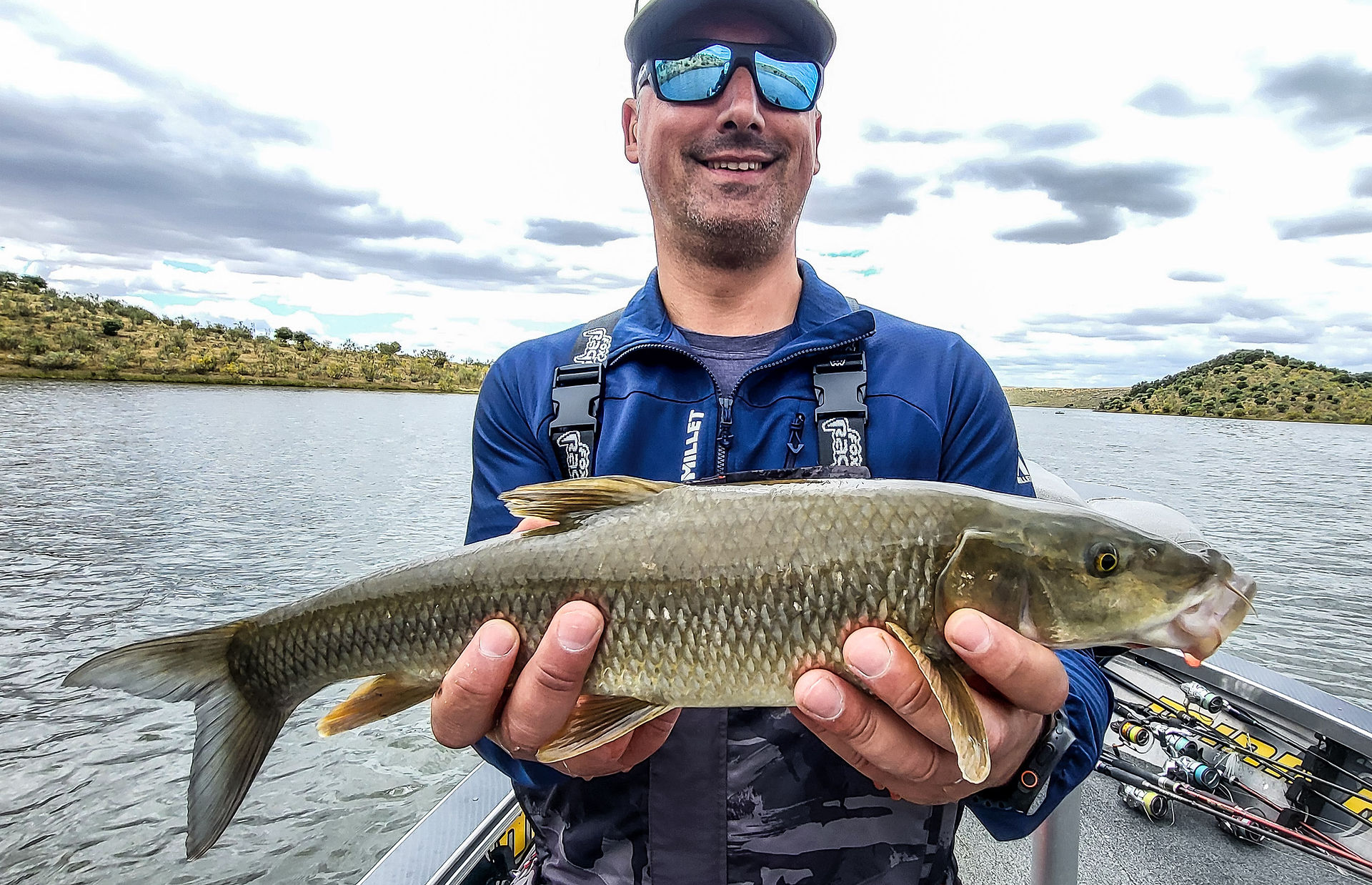 Séjour pêche en Estrémadure Espagne Guide de pêche Cédrick Plasseau, séjour tout compris, pêche brochet, black bass, sandre, barbeau, chanel catfish, haut de gamme, barbeau leurre dur