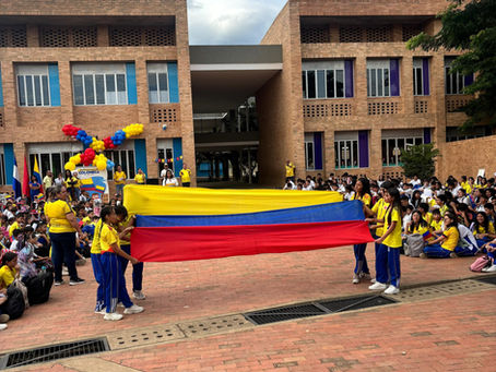 IZADA DE BANDERA 20 DE JULIO 💛💙❤️