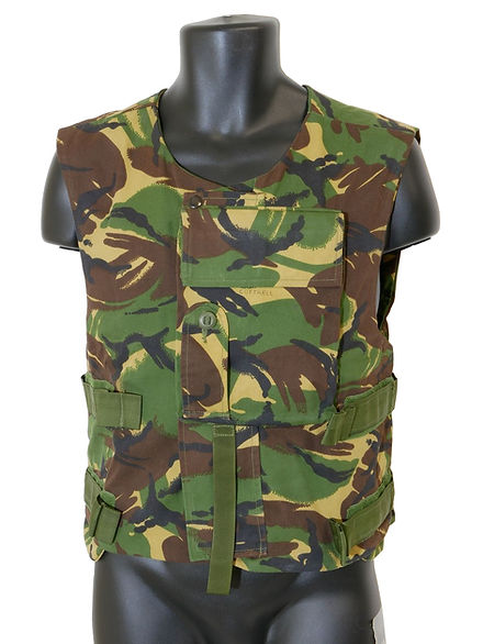 【新品袋入】イギリス軍 ECBA ボディアーマーベスト・カバー180/104 イギリス軍 ボディアーマー ベスト カバー DPMカモ ※ポケット前後