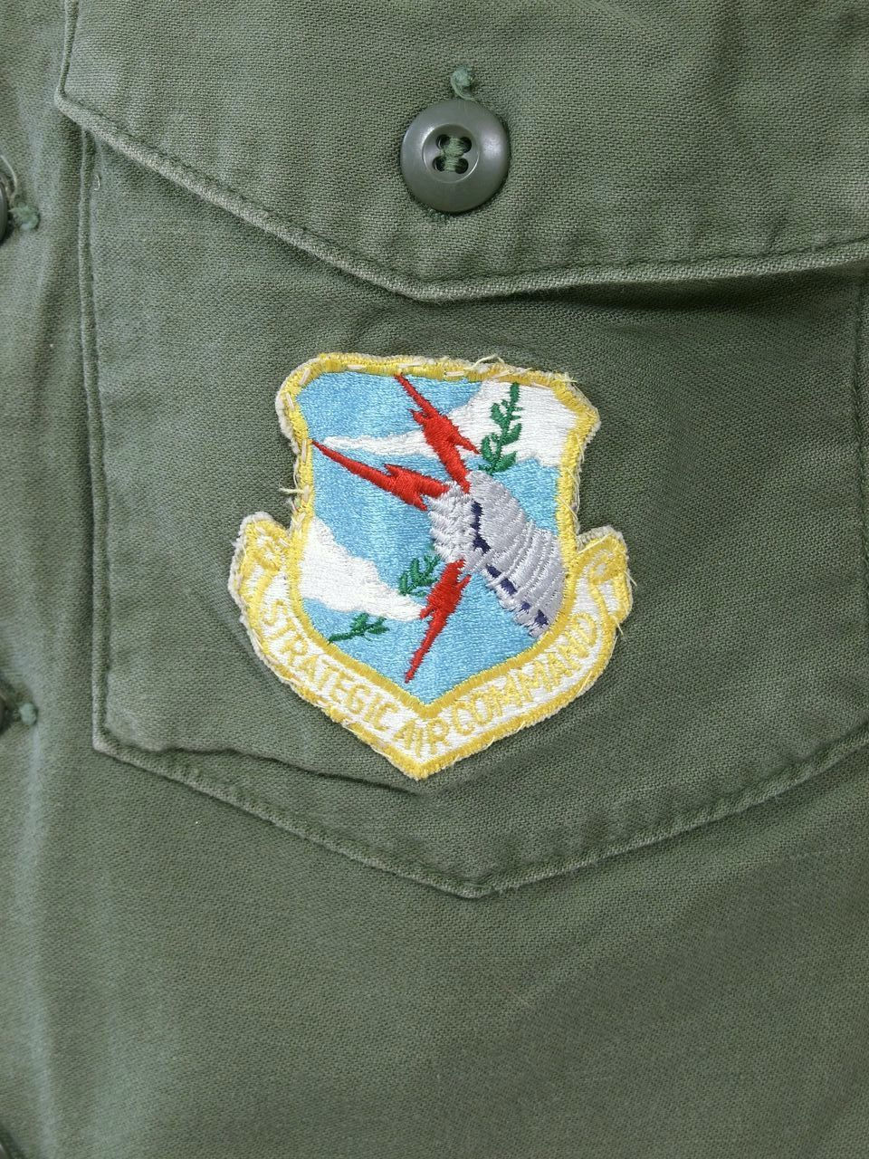サムネイル： アメリカ軍 コットンサテン ユーティリティーシャツ OG 72年 S
