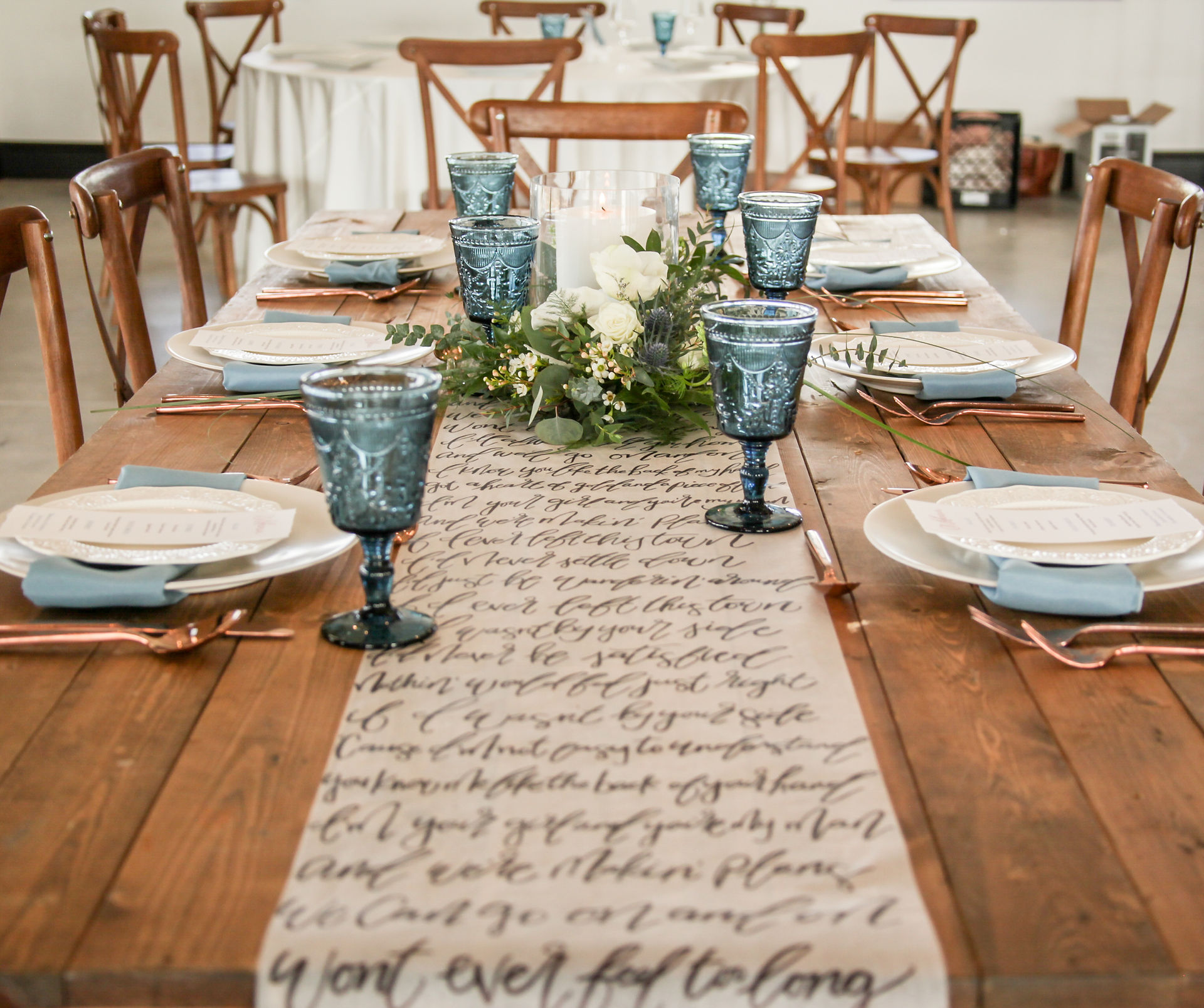 Unique wedding table setting in Colorado
