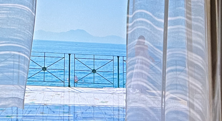 Il rito delle anteprime di mezzanotte, Parthenope (2024) Paolo Sorrentino