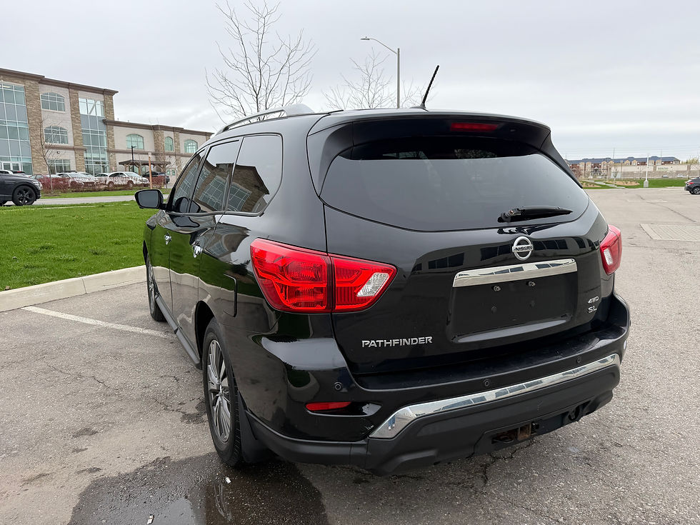 Thumbnail: 2017 Nissan Pathfinder SL 4WD 