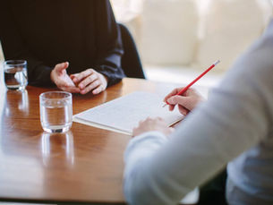 Adding value through questions in successful sales, coaching and leadership