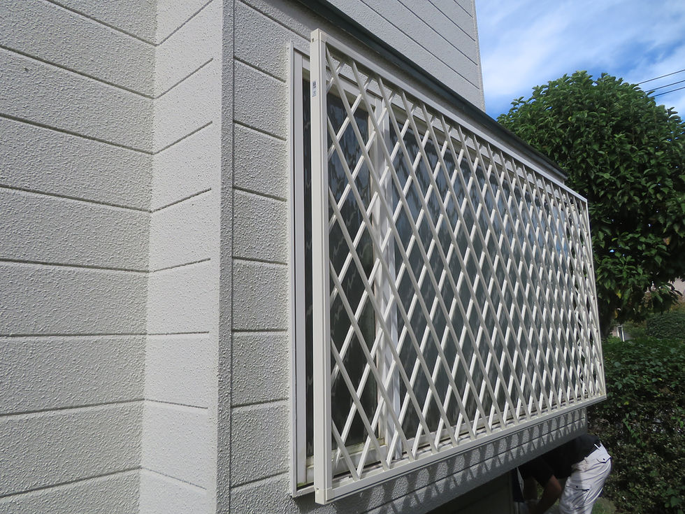 千葉県印西市|防犯対策にリクシル「アルミ面格子 ヒシクロス」取付施工事例