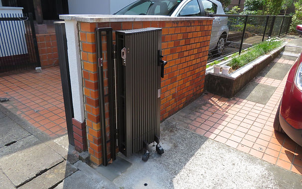 伸縮門扉交換工事