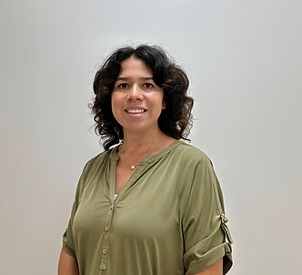 Talia Rapoza headshot.JPEG