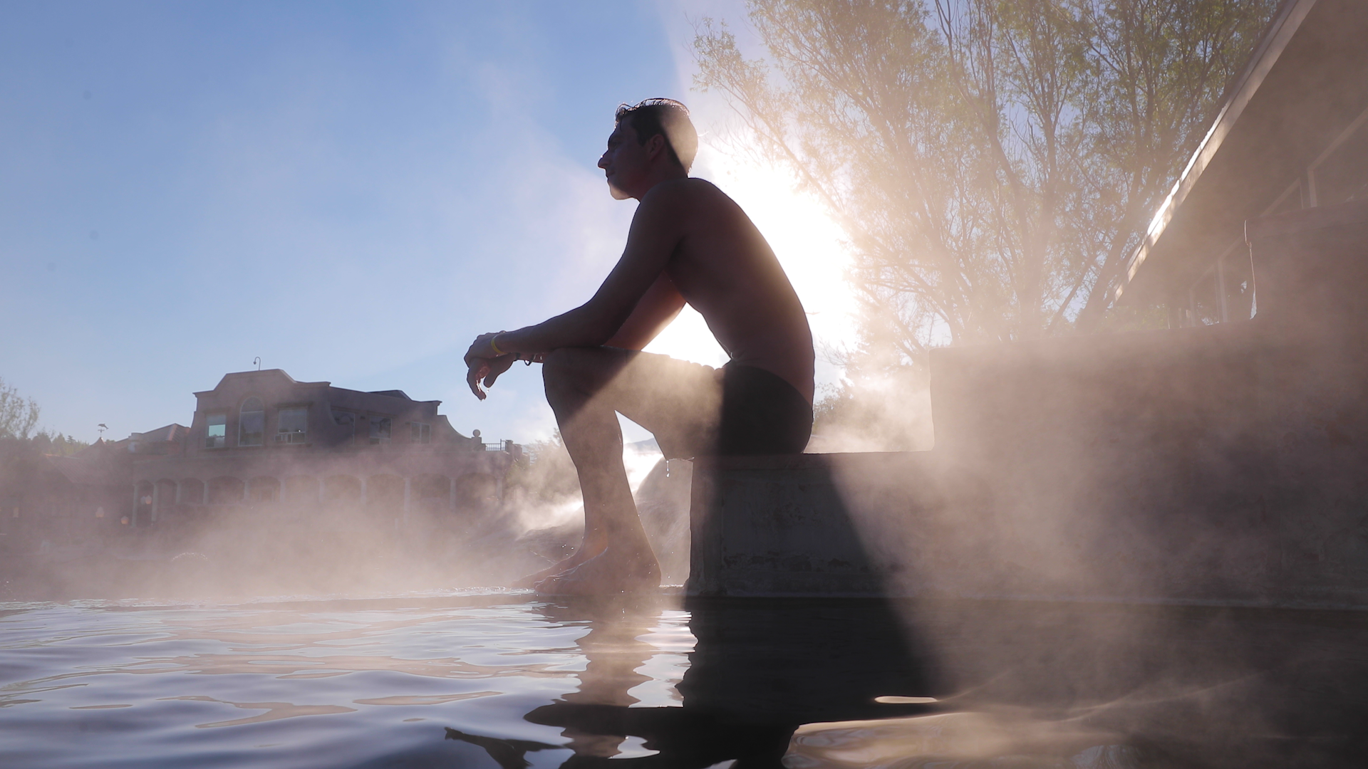 In the Springs Resort & Spa episode of Sauna Channel, a man a man sits down after soaking in the healing geothermal pools. 