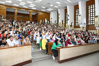 مدرجات-جامعة-القاهرة.jpeg