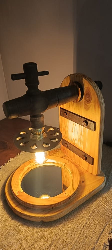 La Part des Anges lampe artisanale avec ancien robinet de cave