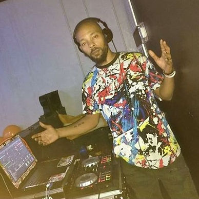 Had a good time last night... i need to take more pictures when I'm putting in work.._edit