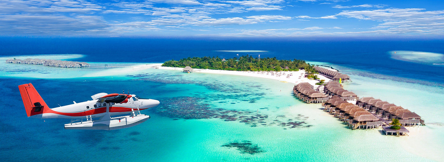 Seaplane-approaching-an-island-in-the-Ma