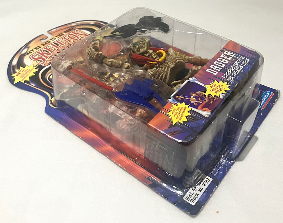 Thumbnail: Skeleton Warriors Dagger Playmates 1994