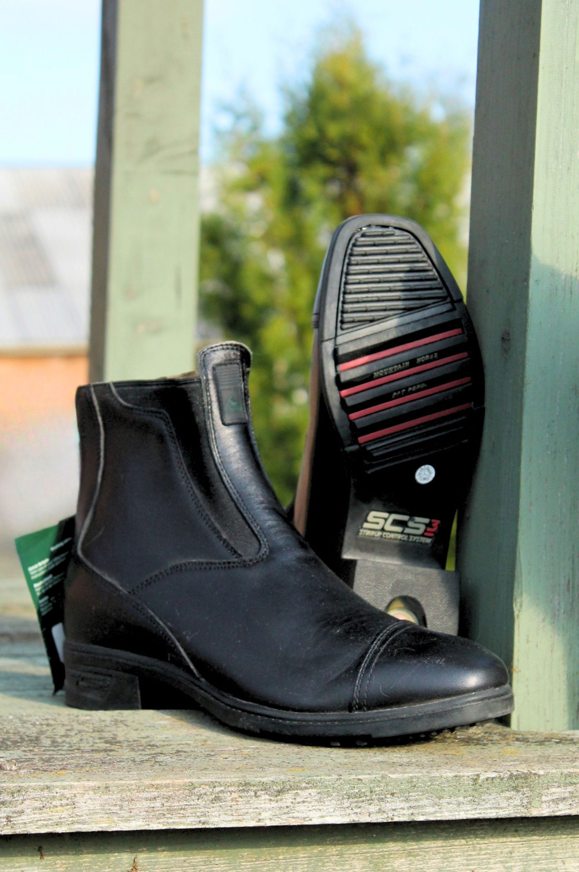 Mountain Horse ratsasaapad nr 44