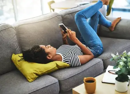 How do mental health wellness Apps help students manage stress?