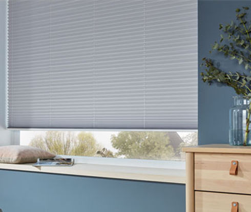 desktop_pleated_plain.jpeg