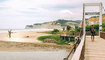 playa-de-canoa-en-manabi.jpg
