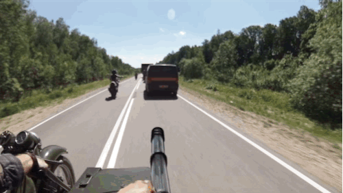 HardcoreHenry_GattlingVan.gif