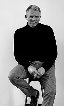 Tomas Hinton on Buch Square_edited.jpg