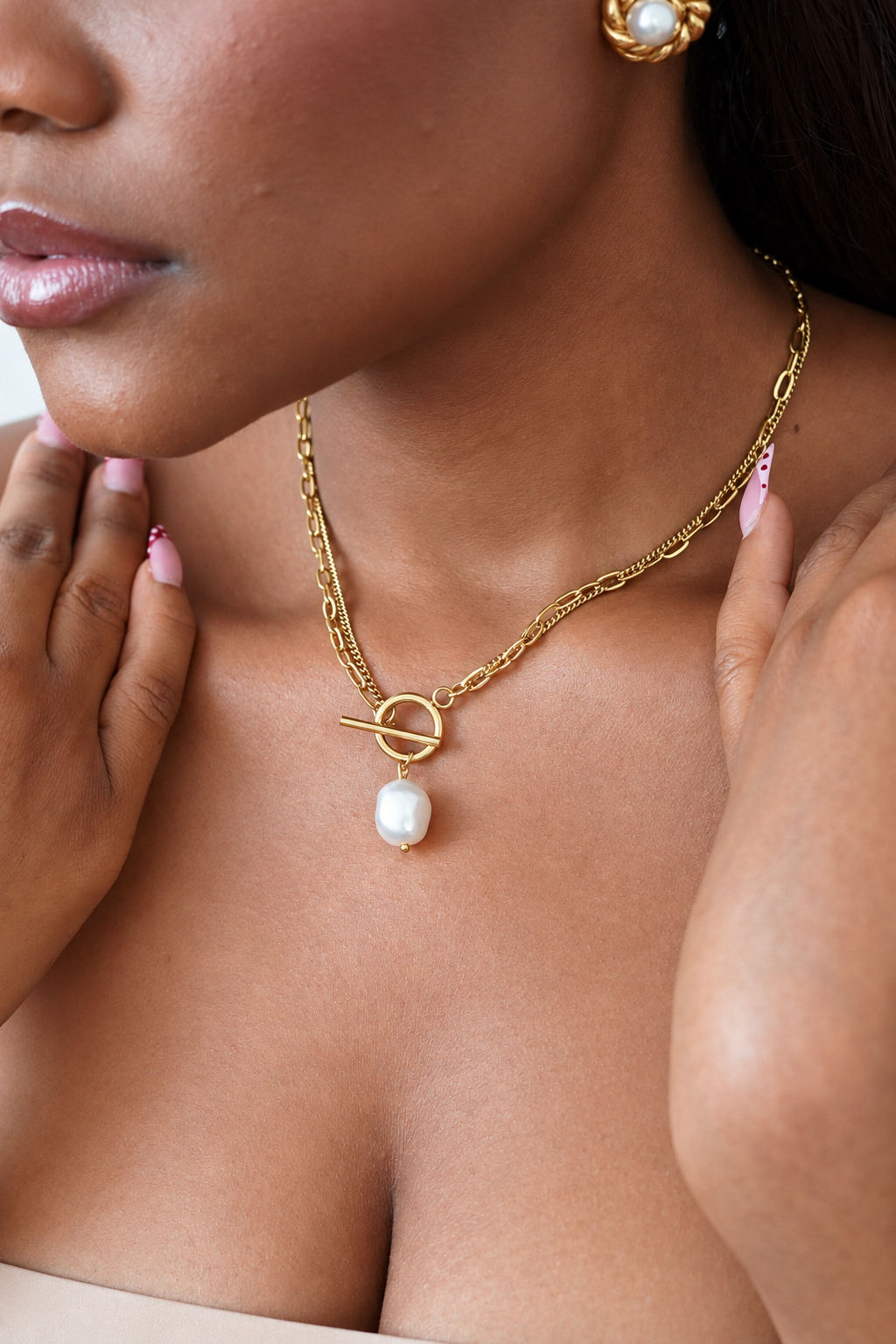 Rih-Rih Pearl Toggle Necklace