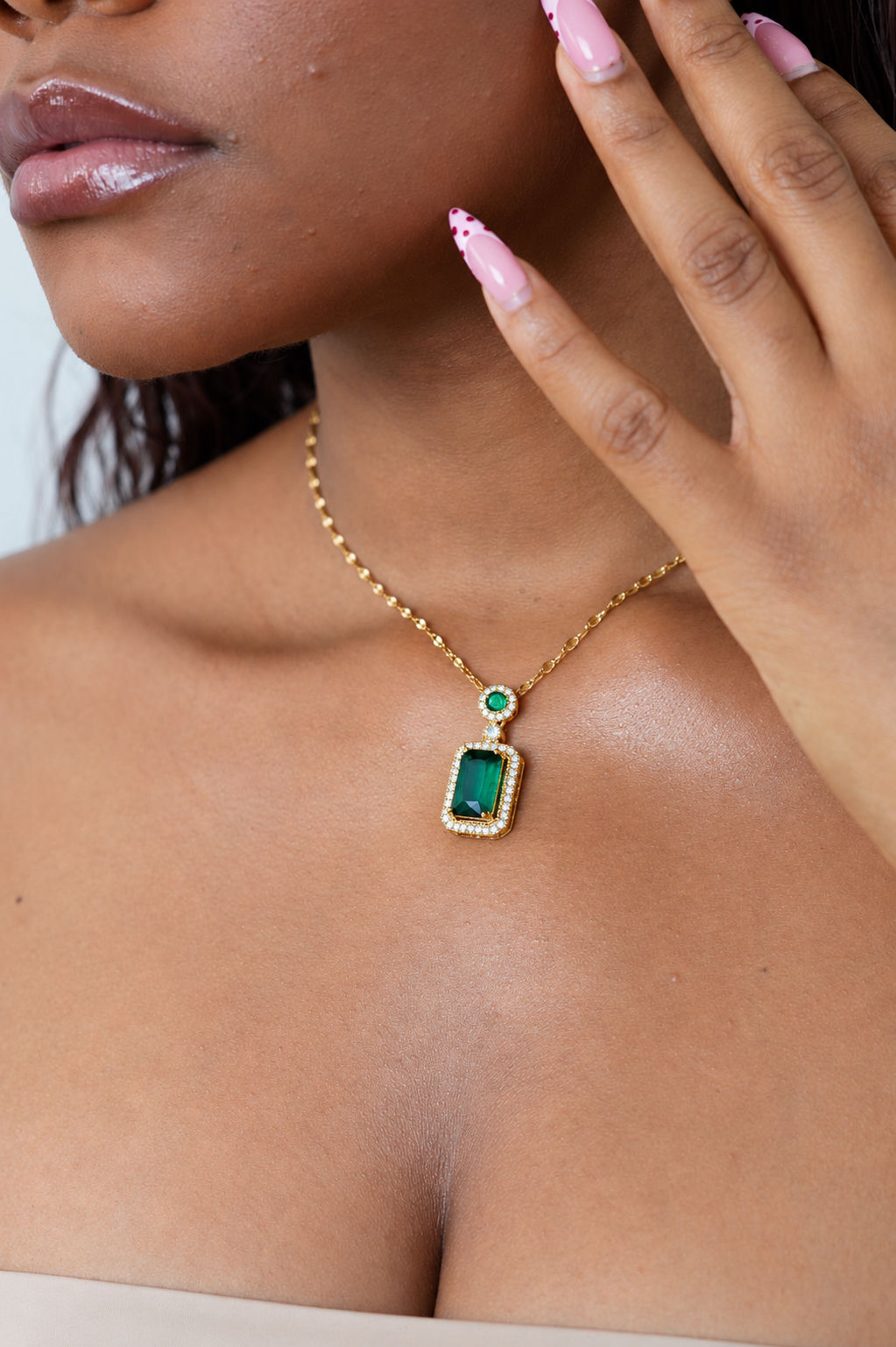 Sara Emerald-Cut Green Stone Necklace