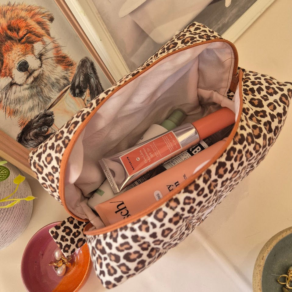 תמונה ממוזערת: תיק איפור בינוני מנומר