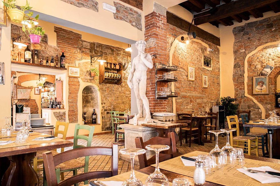 Osteria de' Peccatori Firenze interno sala tavoli apparecchiati