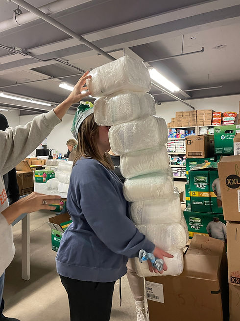 volunteer__adult_diapers.JPG