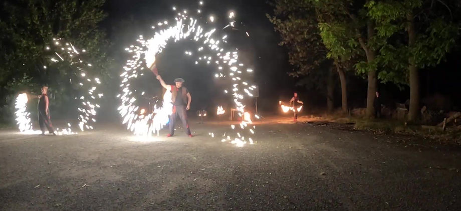 fireshow, ohňová show, pyroefekt