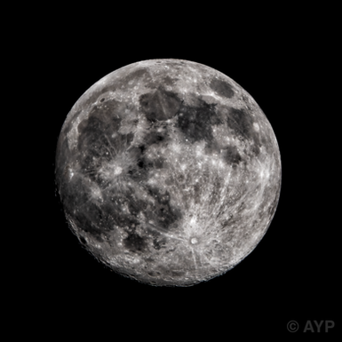 Detailed photograph of the Moon captured handheld with a Nikon Z8 and NIKKOR Z 180-600mm lens at 600mm.
