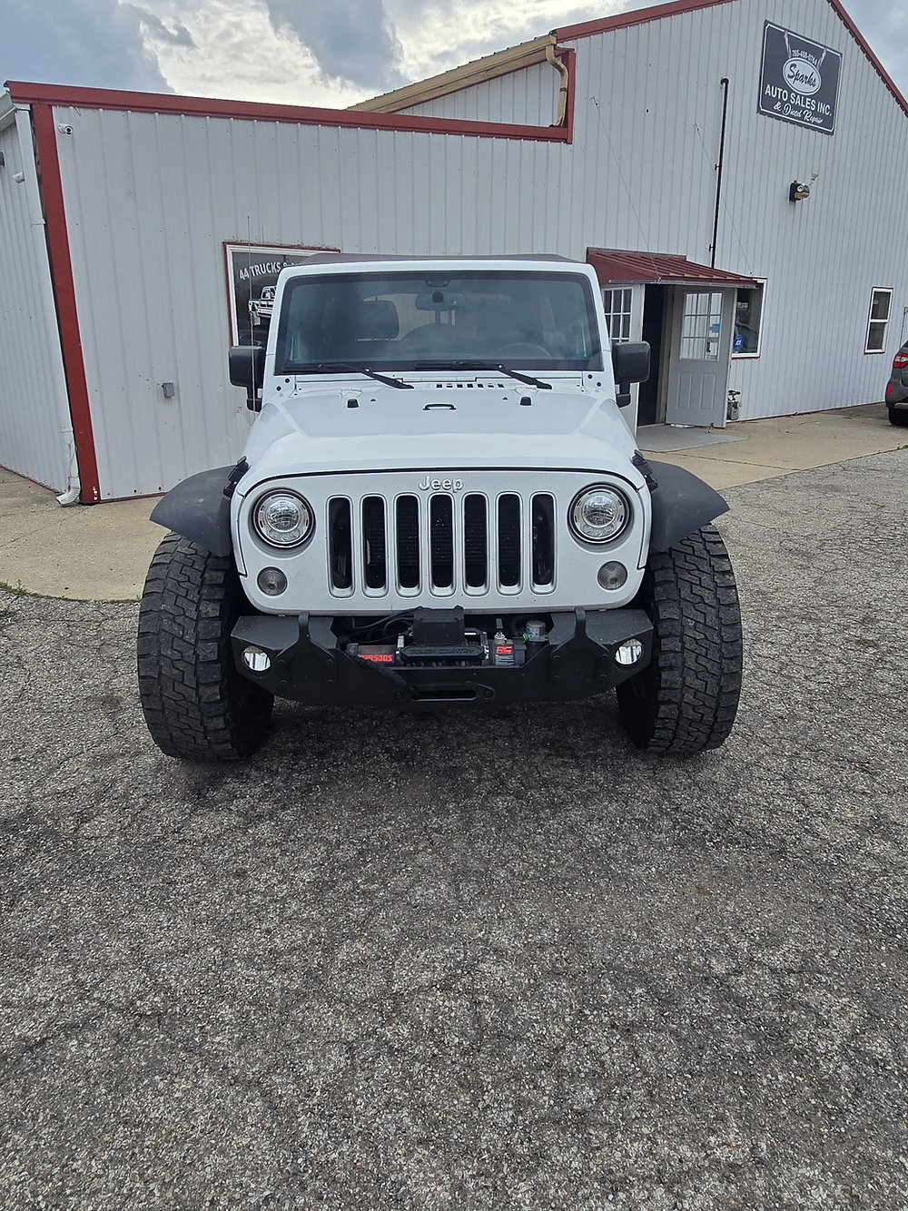 2017 Jeep Wrangler Unlimited Sahara - Photo 2