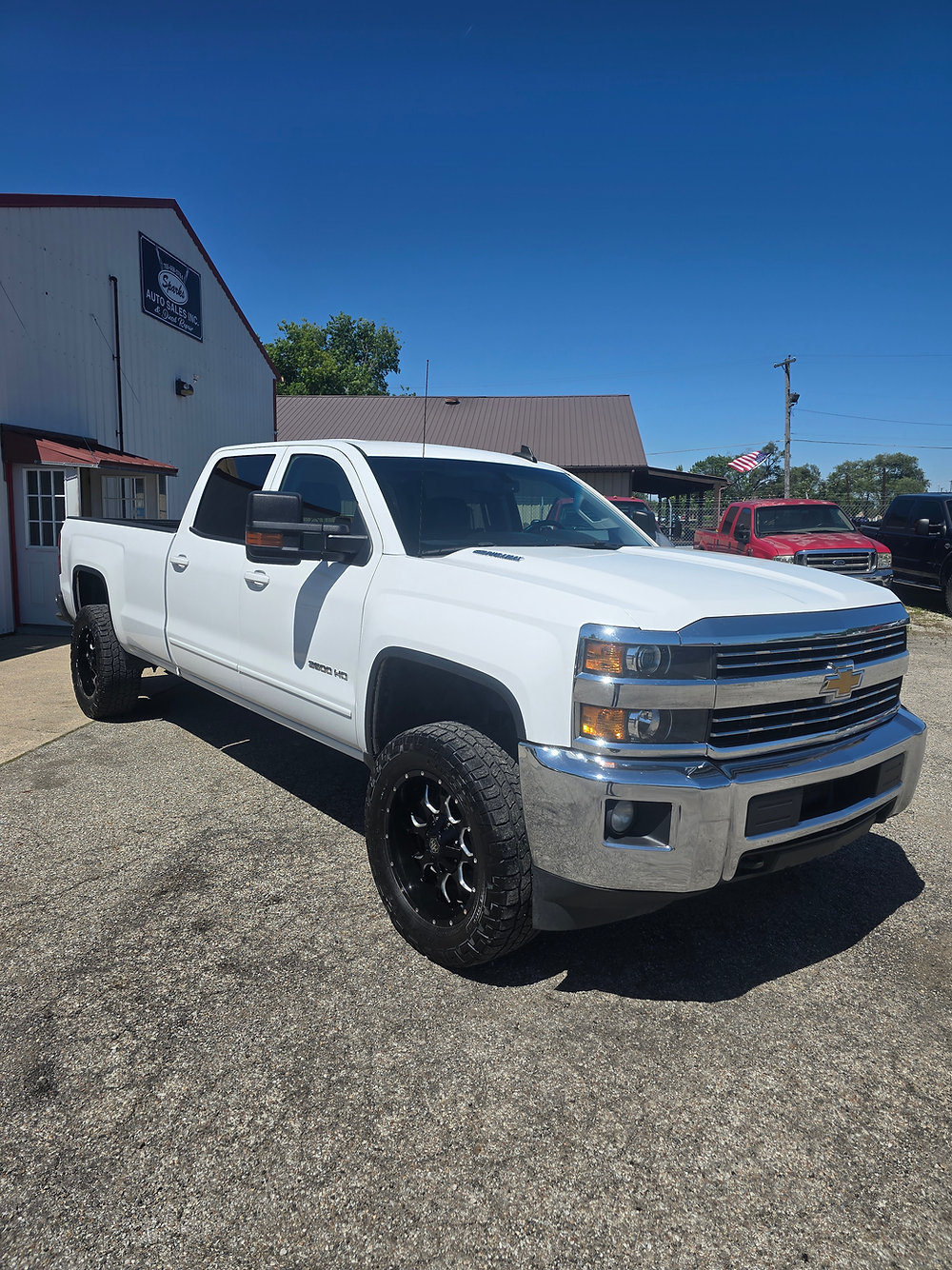 2015 Chevrolet Silverado 3500HD LT - Photo 3