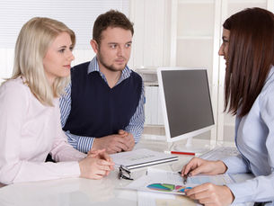 couple applying for a mortgage