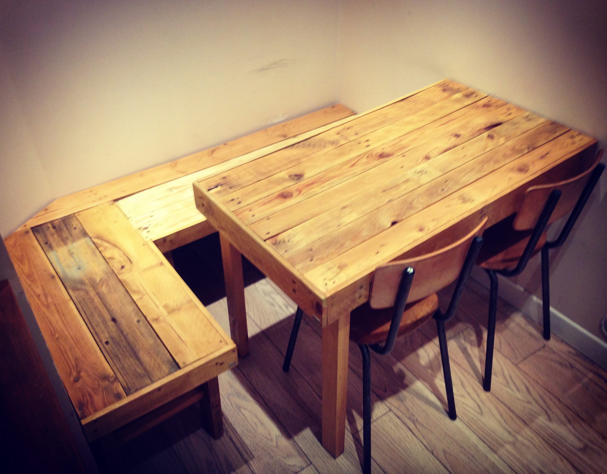 Table et banc en palette