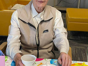 Fête des anniversaires à la résidence des Bâtisseurs