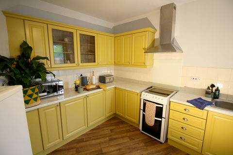 The Treehouse bed and breakfast Lincoln Kitchen