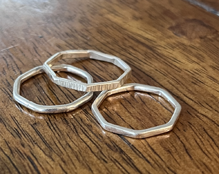 Octagonal ring.png