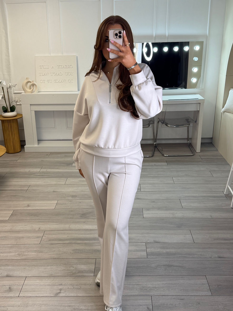 Thumbnail: 3/4 zip wide leg set 32 inches inside leg 