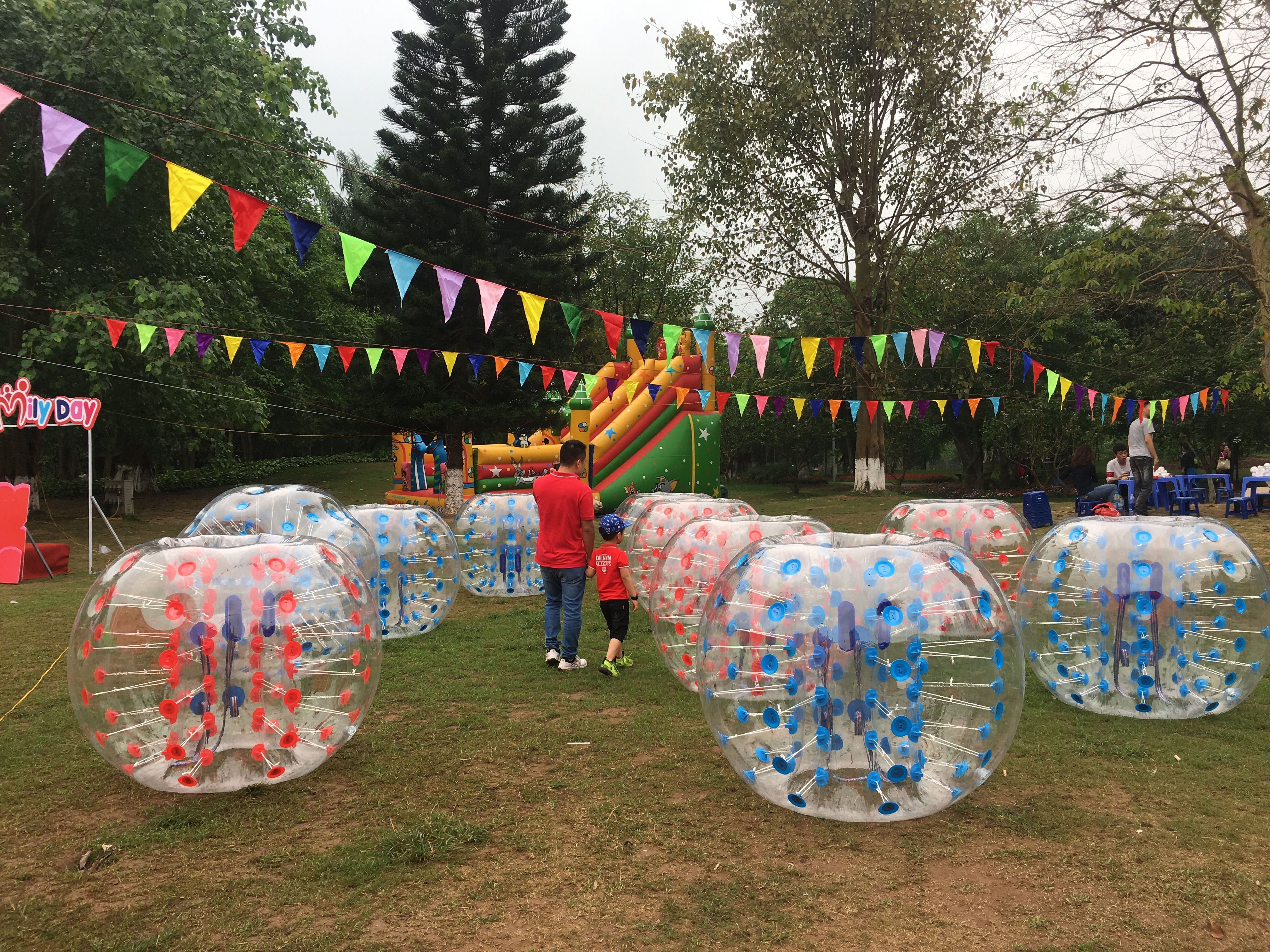 Cho thuê bóng đụng