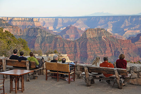 Terressen på Grand Canyon Lodge.