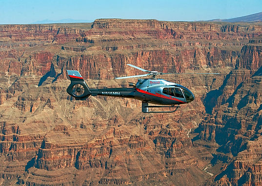 Helikopter tur over Grand Canyon. www.drivingusa.dk