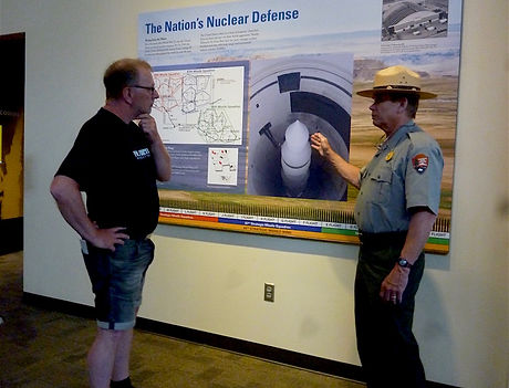 Michael Bo Christensen besøger visitorcenteret Minuteman Missile. drivingusa.dk