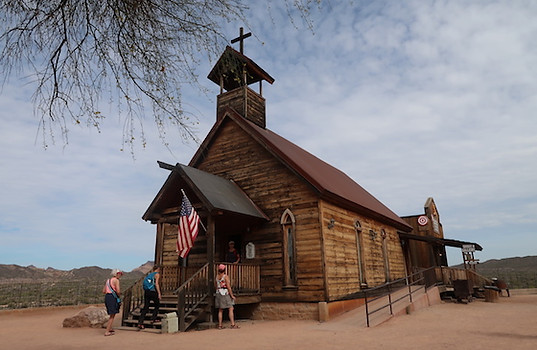 Guldgraverby på Apache Trail.