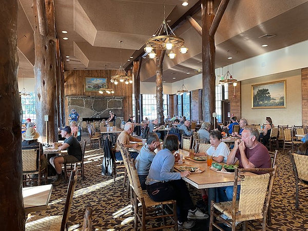 Spisesal i Old Faithful Lodge I Yellowstone.