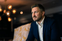 When Everyone Has the Same AI Prep, What Wins the Negotiation?