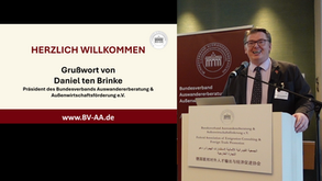 Daniel ten Brinke bei seinem Vortrag zur Internationalisierung des Mittelstands