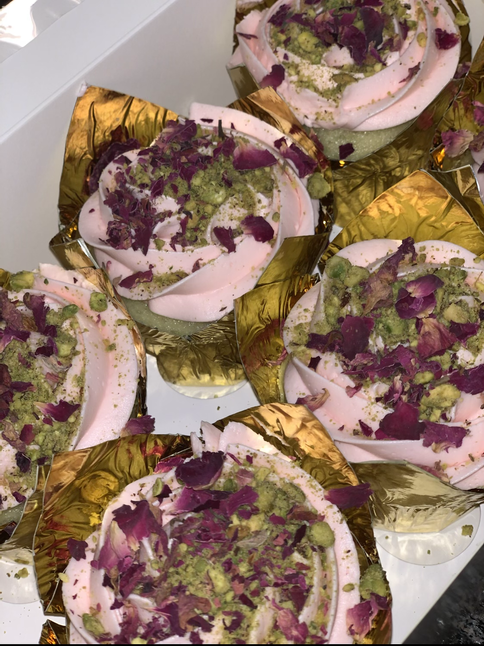 Thumbnail: Persian Rose/ Garnishing Rose 