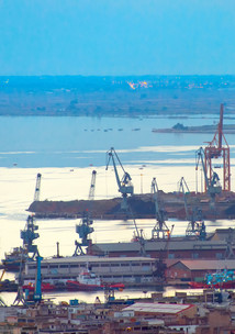 Thessaloniki_Port.jpeg